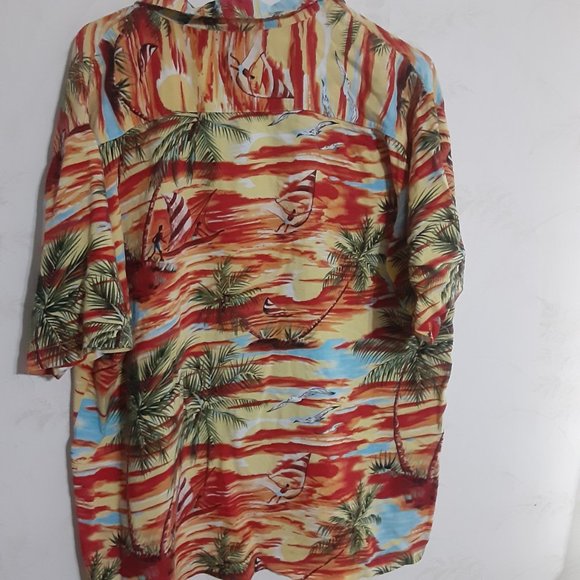 Pineapple Connection Men's Casual Button Down Island Shirt in Size M - Picture 3 of 4